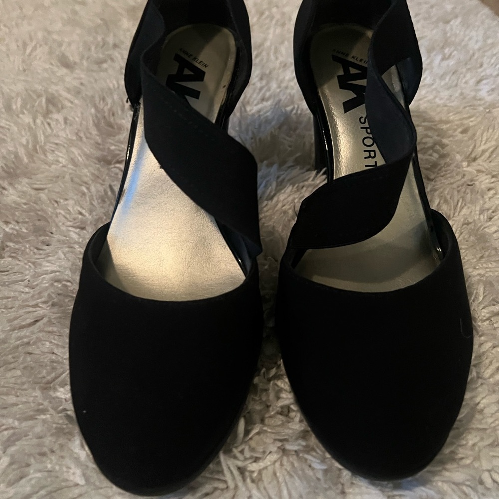 Strappy chunky heel